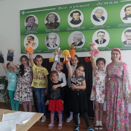 ​ В пришкольном лагере СОШ№19 функционирует профильная смена художественной направленности ЦТДиЮ